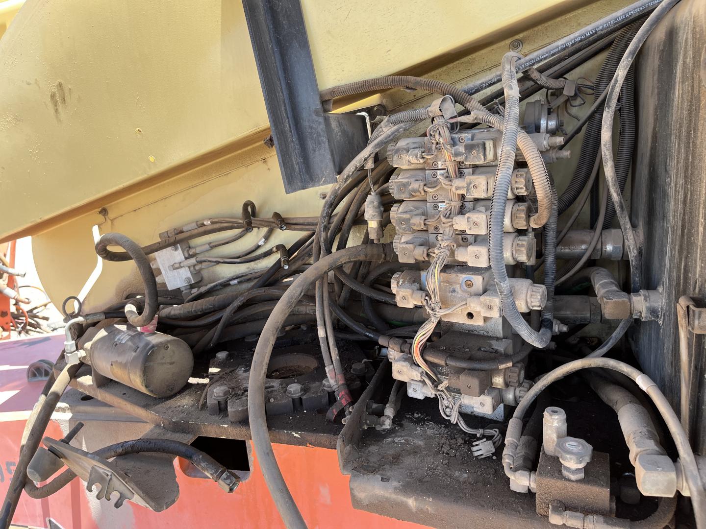 ./imagenes/INVOICE/2019/9702/ASCENSOR JLG 600S (9).JPG